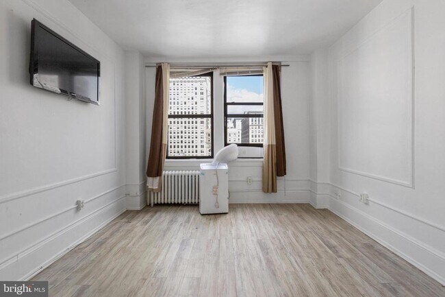 Building Photo - 1324 Locust St