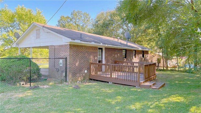 Foto del edificio - 122 Barnesville Rd