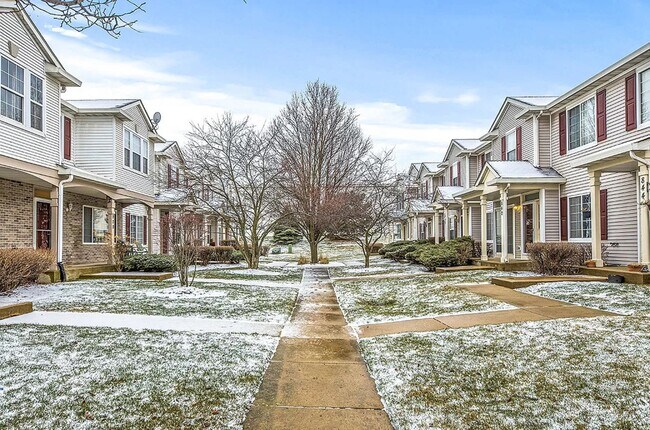 Location - 824 County Line Rd Townhome