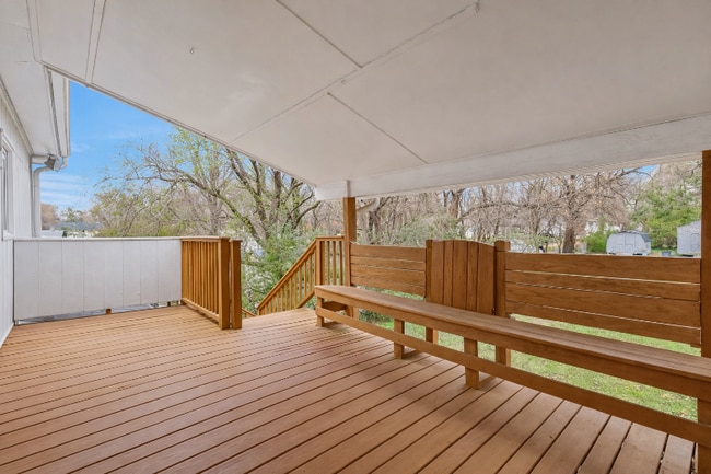 Building Photo - 205 Spring St