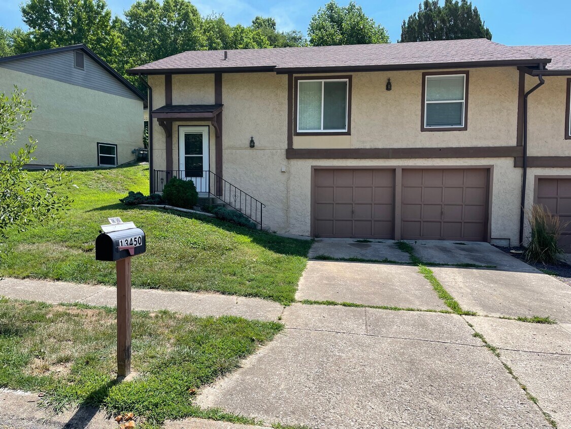 Primary Photo - 13450 Woodstile Ct