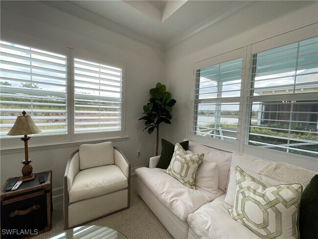 Building Photo - 6984 Saona CT