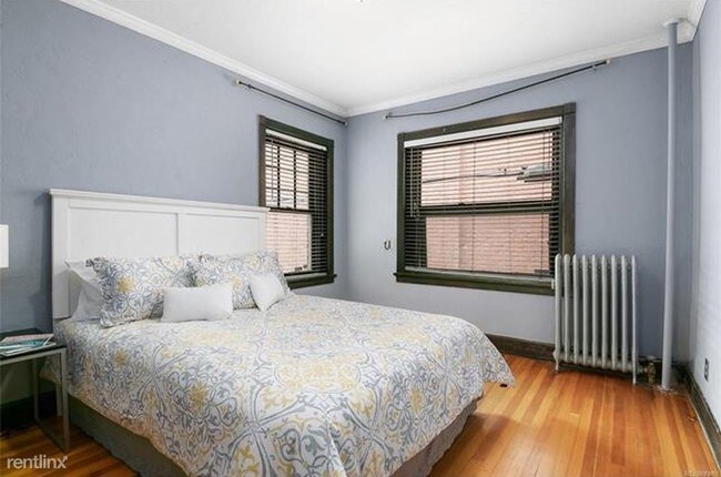 Foto del edificio - 1 br, 1 bath Condo - 1137 N Sherman St Apt 11