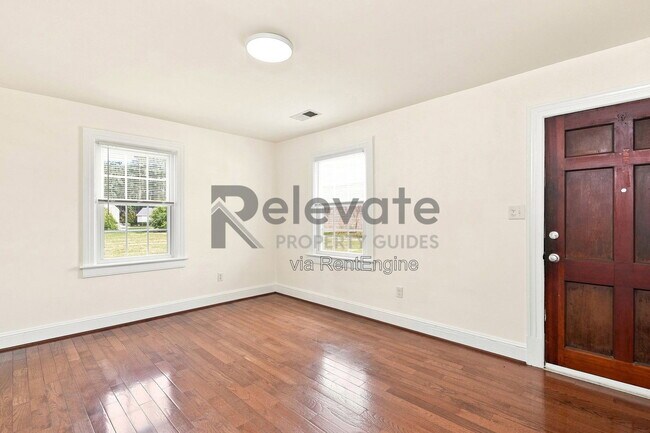 Building Photo - 400 Dupuy Ave