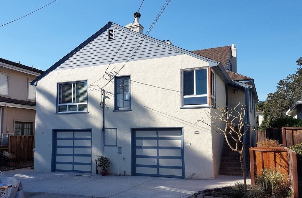 Primary Photo - 11 Hazel Ave