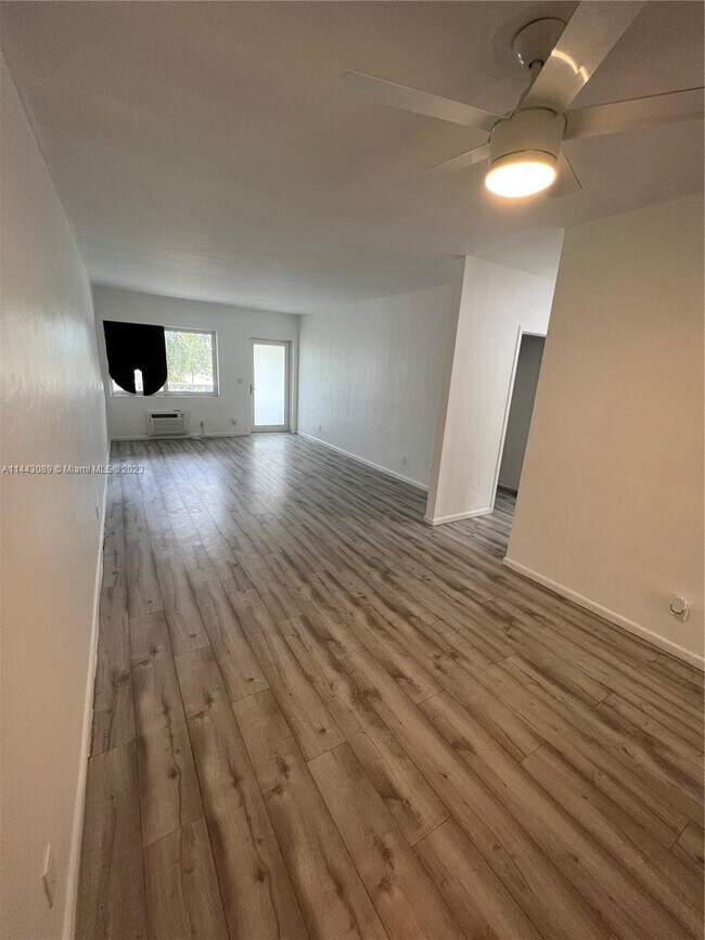 Building Photo - 600 Layne Blvd