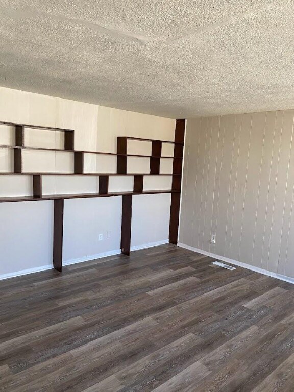 Foto del edificio - 1319 SW Clontarf St, Topeka, KS 66611