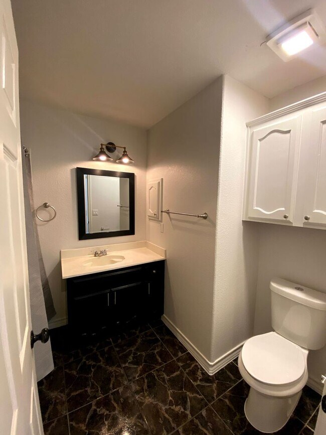 Foto del edificio - Affordable House for Rent!