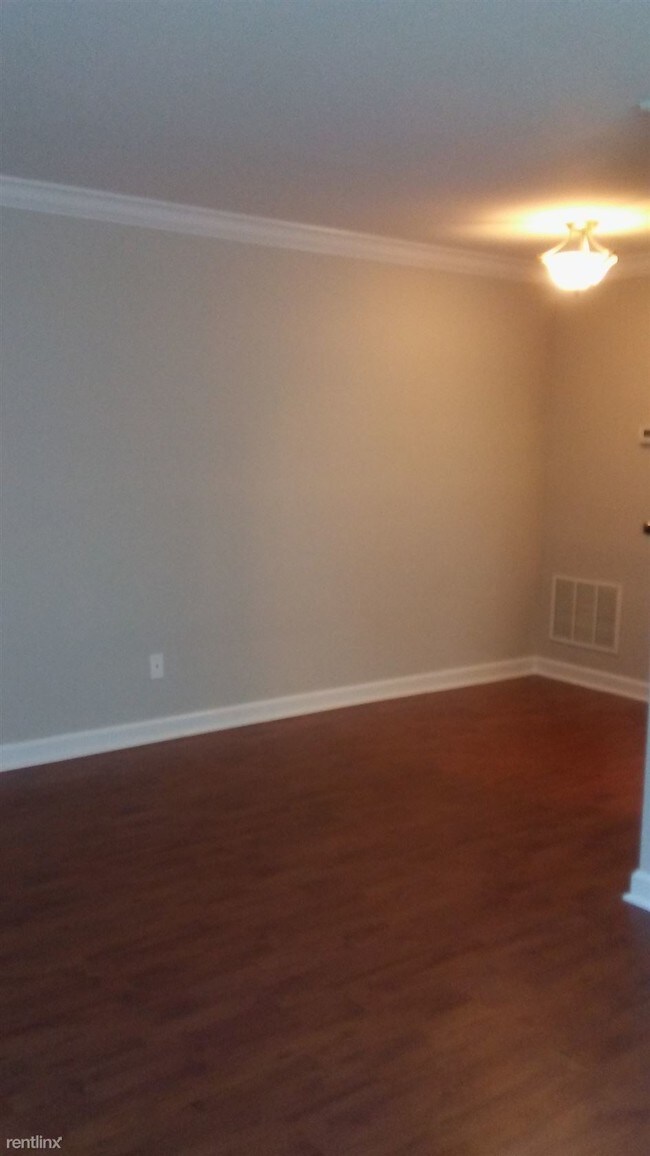 Building Photo - 717 Brandywine St SE