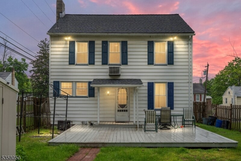 Primary Photo - 15 Green St