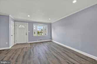 Building Photo - 7954 Kavanagh Rd