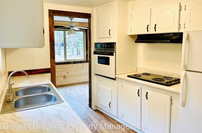 Building Photo - 2 br, 1 bath House - 56199 Solar Drive