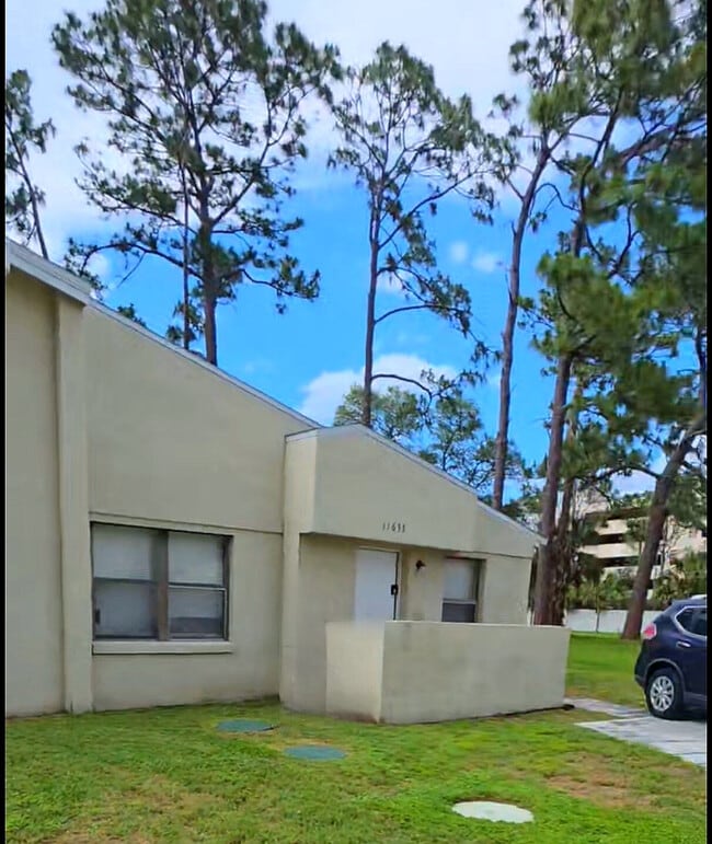 Building Photo - 11633 Anjali Ct