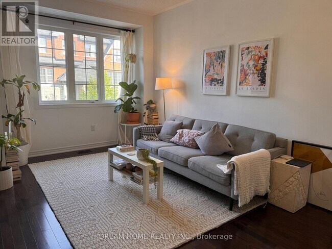 Photo du bâtiment - 1408 Granrock Crescent