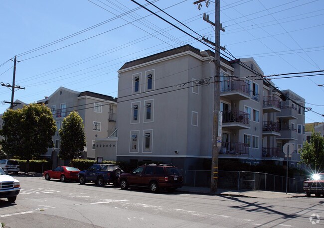 Foto del edificio - College Park Apartments