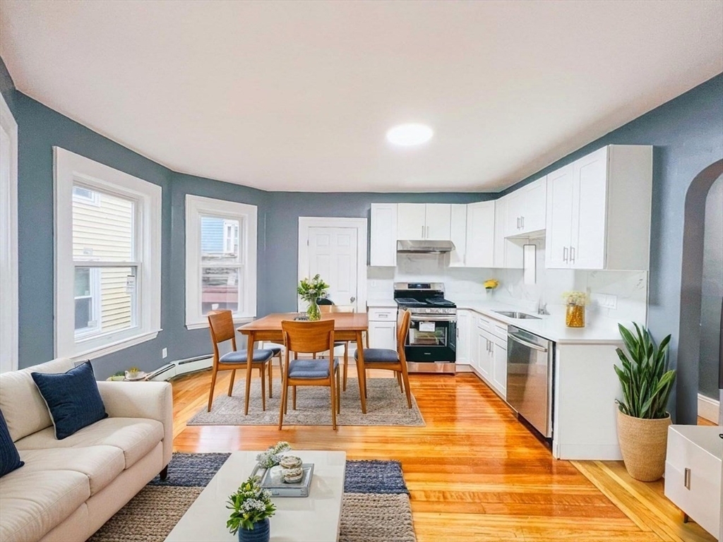 Primary Photo - 14 Watson St