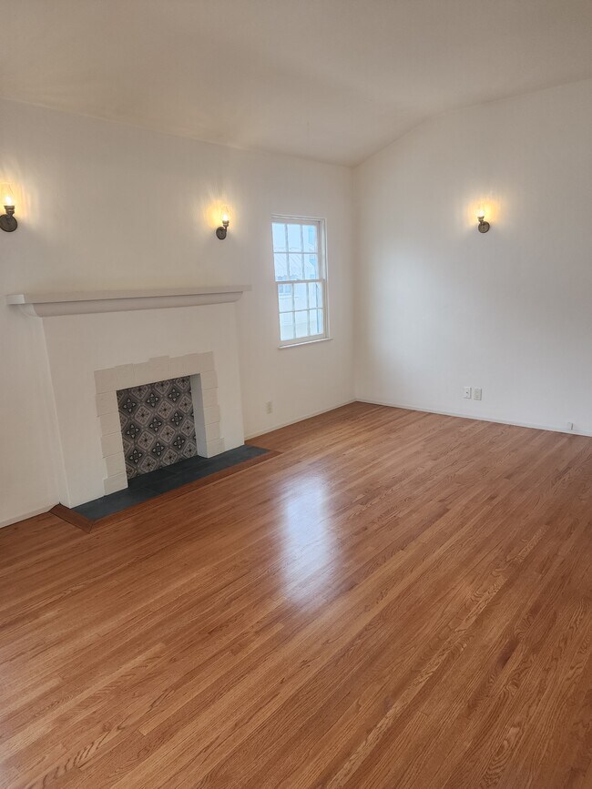 Foto del edificio - 2310 Fernleaf St