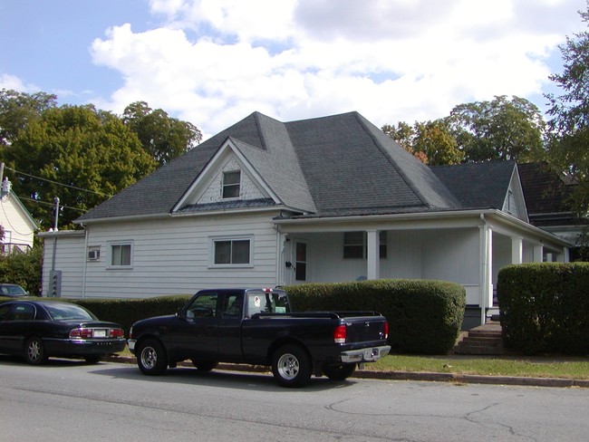 Building Photo - 1001 Buffalo St