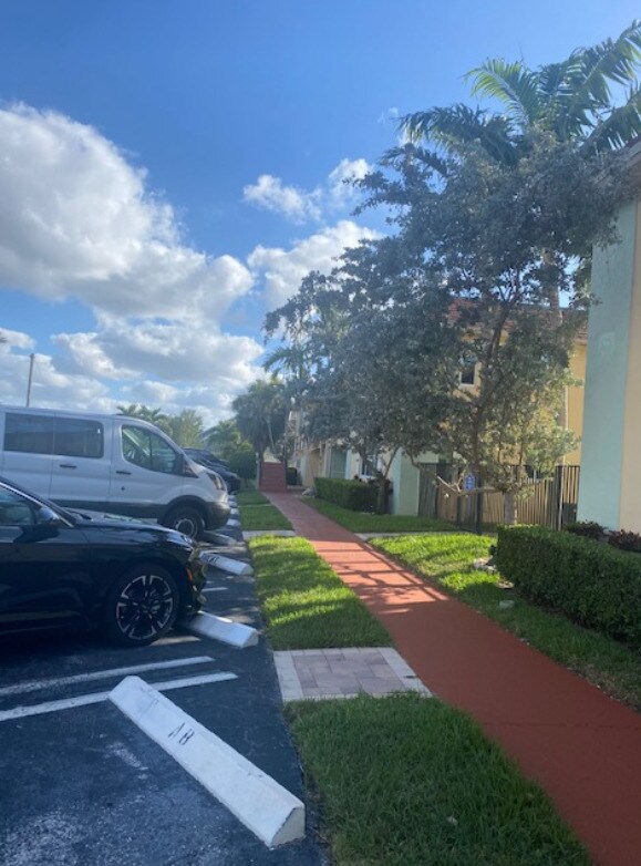 Foto del edificio - 2861 S. SEACREST BLVD APT 3C BOYNTON BEACH...