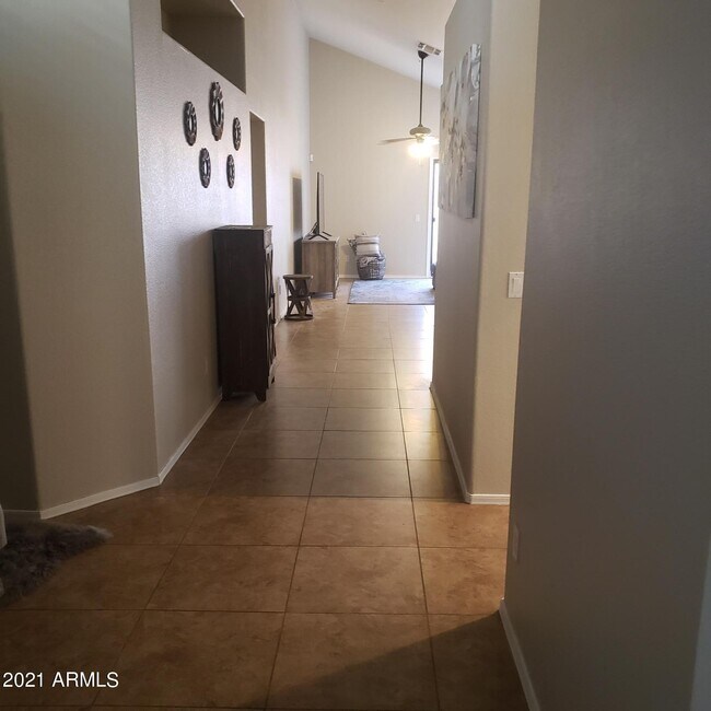 Foto del edificio - 23875 N 75th Pl