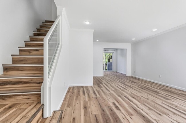 Foto del edificio - 1340 Kings Cove Dr E