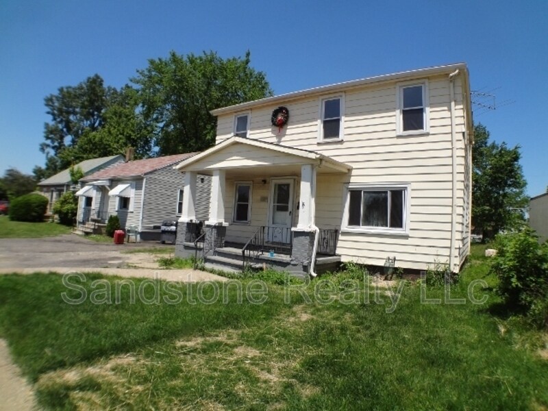 Primary Photo - 428 Clinton Ave