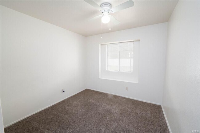 Foto del edificio - 443 S Tamarisk Ave