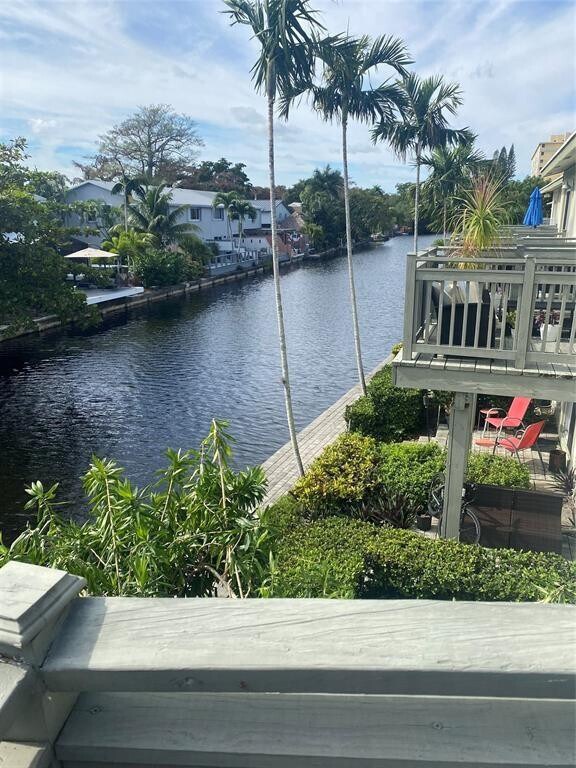 Building Photo - 578 NE 20th St