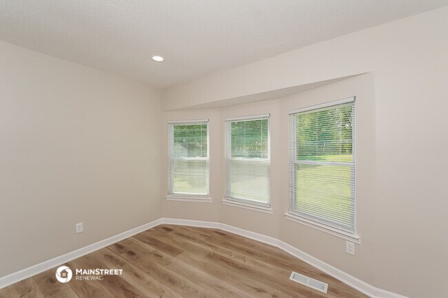 Building Photo - 5943 Shane Cir