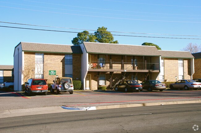 Building Photo - Catalina Arlington