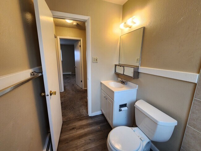 Building Photo - 325 Ruskin Dr