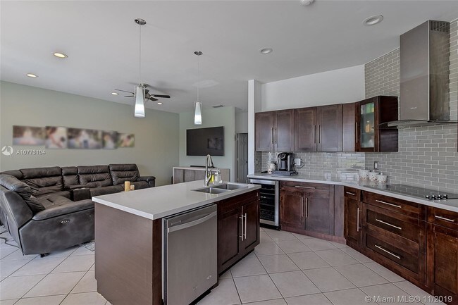 Foto del edificio - 670 Heritage Dr