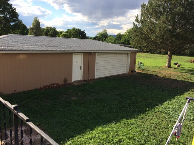 Foto del edificio - 1529 Poplar Ave