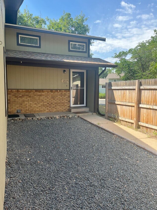 Primary Photo - 1207 Centaur Cir