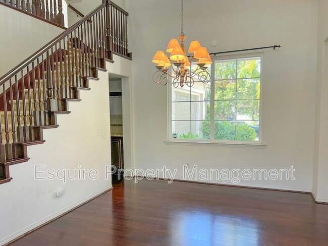 Building Photo - 13735 Blue Ridge Way