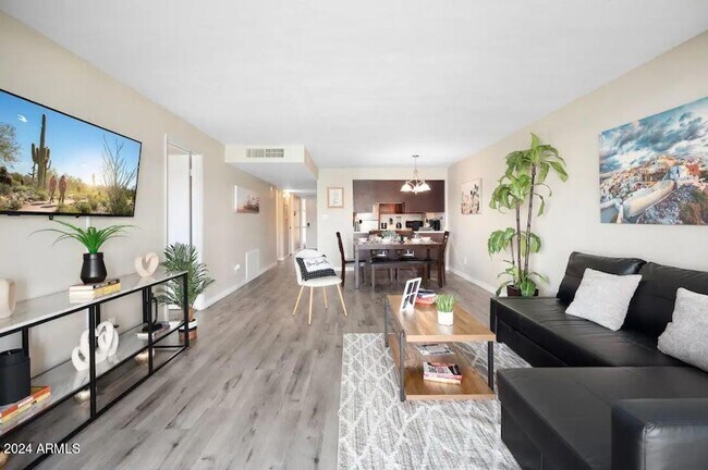 Building Photo - 11040 N 28th Drive Unit 125