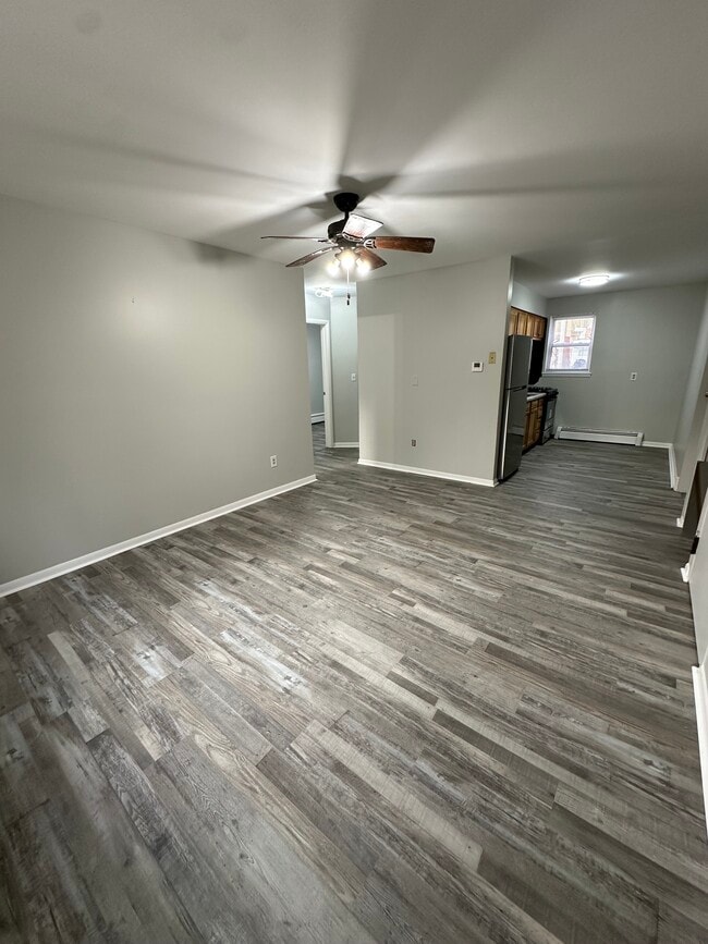 Foto del edificio - 807 Carrier Creek Blvd NE