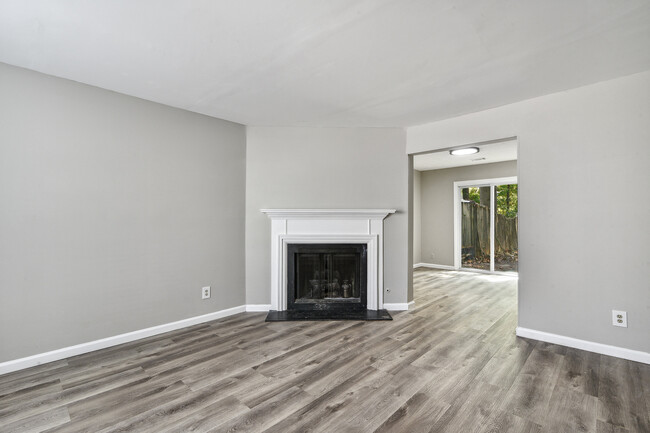 Building Photo - 3065 Revere Ct, Atlanta, GA 30340
