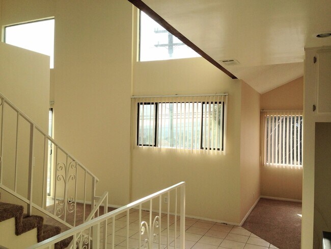 Foto del edificio - 1823 Armour Ln