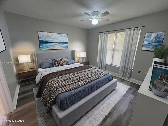 Foto del edificio - 1543 Lake Crystal Dr