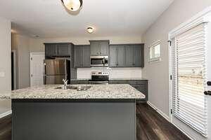 Building Photo - 142 Magnaview Dr