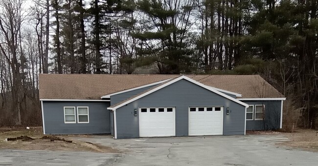 Building Photo - 10 Hummingbird Cir