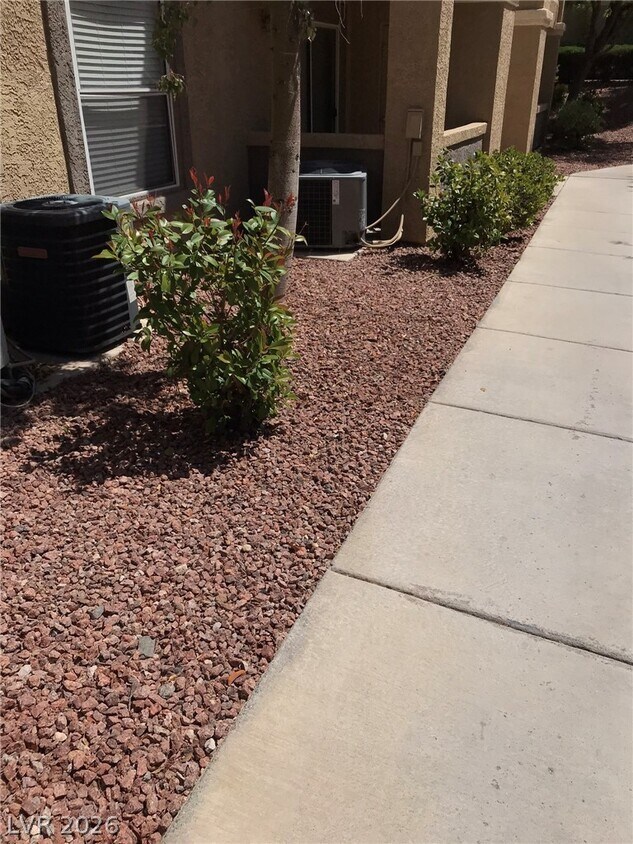 Foto del edificio - 2300 E Silverado Ranch Blvd