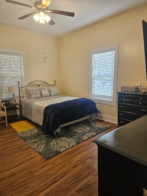 Foto principal - 608 Central Dr NW