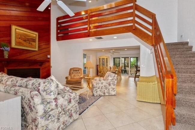 Building Photo - 532 111th Ave N