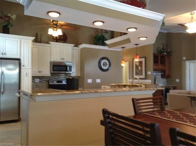 Building Photo - 2 bedroom in Naples FL 34104