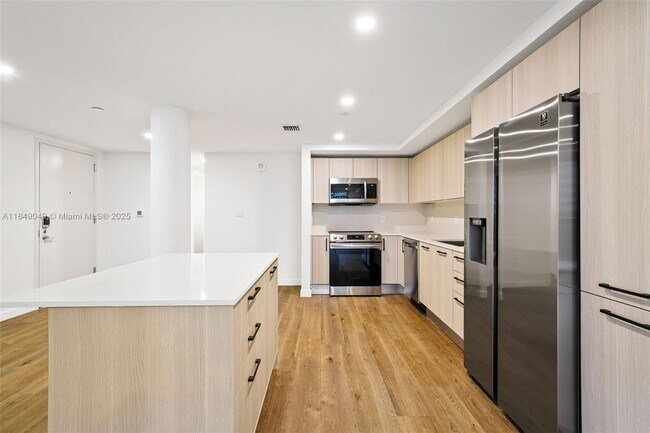 Foto del edificio - 1500 Bay Rd