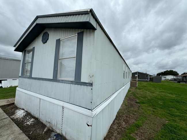 Building Photo - 2800 Katy Hockley Cut Off Rd