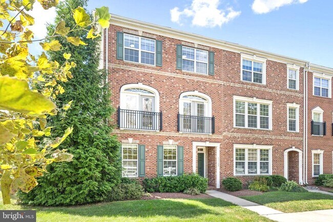 Building Photo - 43728 Gold Hill Square