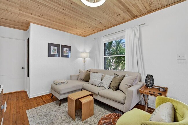 Foto del edificio - 2444 34th Ave N